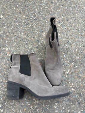 Women's Gray Suede Chelsea Ankle Boots with Block Heel